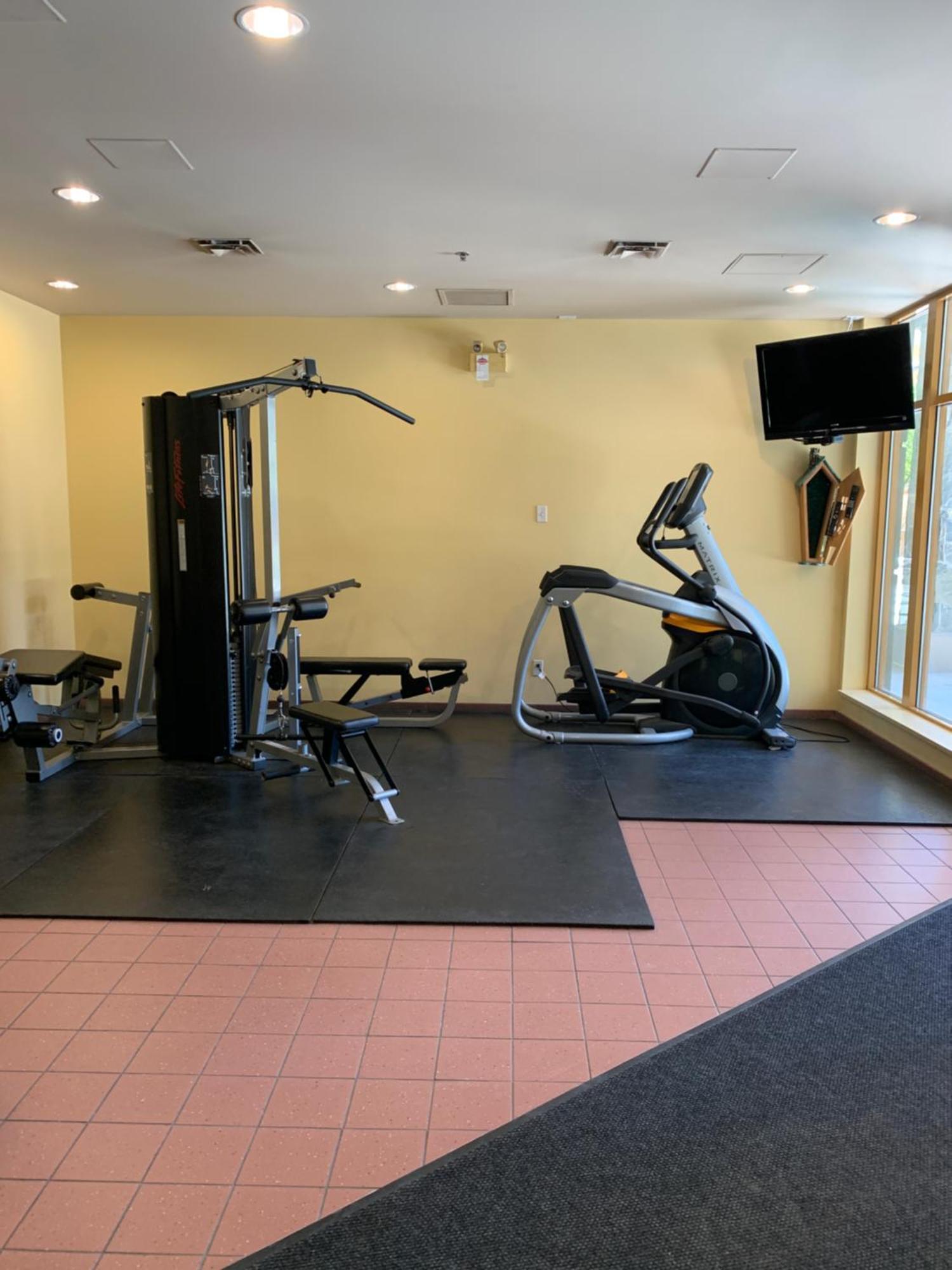 Spring Summer Special Cascade Lodge Suite Wifi 2 Hot Tubs Pool Gym Sauna Ski & Bike Storage Room วิสต์เลอร์ ภายนอก รูปภาพ