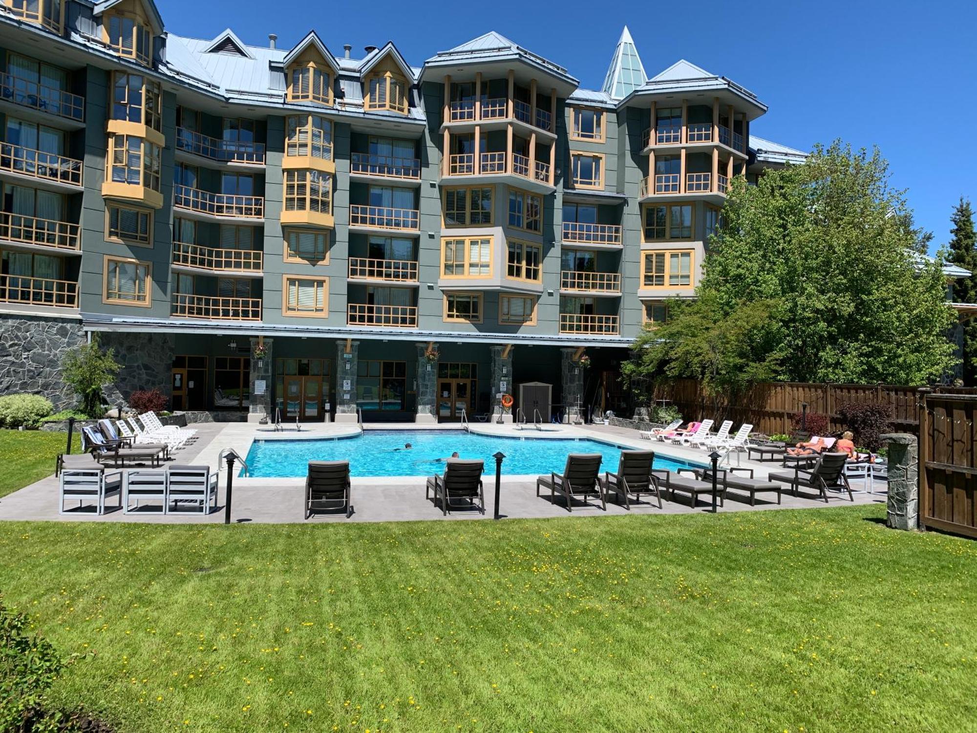 Spring Summer Special Cascade Lodge Suite Wifi 2 Hot Tubs Pool Gym Sauna Ski & Bike Storage Room วิสต์เลอร์ ภายนอก รูปภาพ